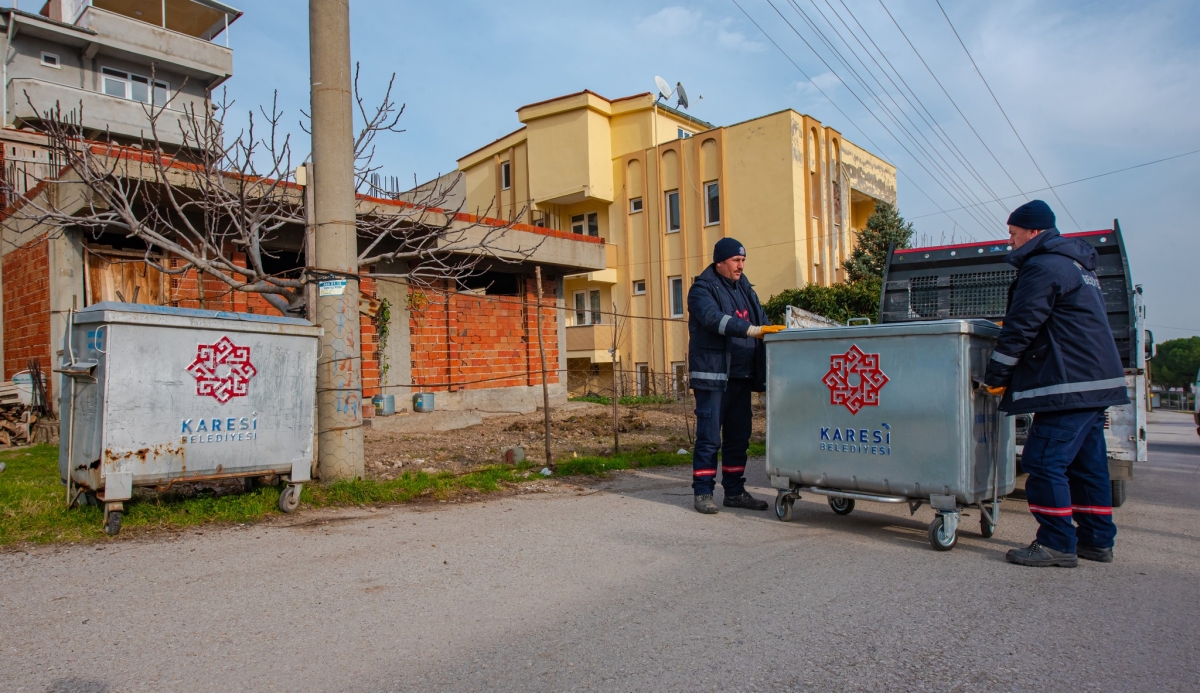 KARESİ’DE 1 YILDA 900 YENİ ÇÖP KONTEYNIRI DAĞITILDI