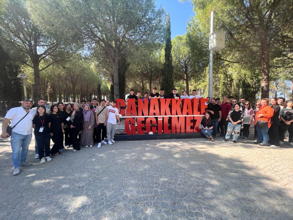 ALMANYA’DAN GELEN GENÇLER ALTIEYLÜL’DE AĞIRLANDI