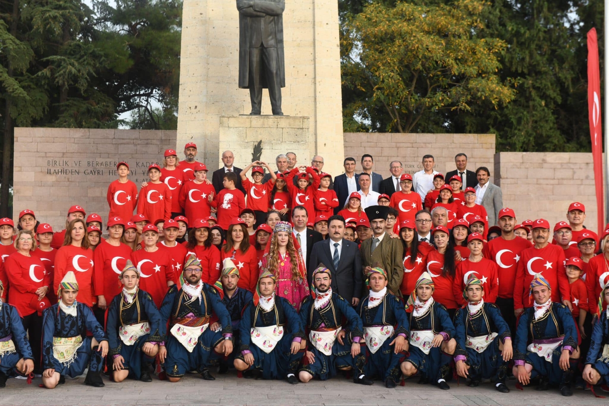 100. YILDA 100 EFE BÜYÜK BEĞENİ TOPLADI