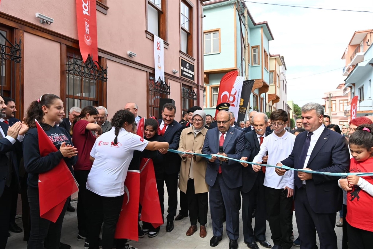 Büyükşehir, Cumhuriyet’in 100. yılını kütüphane açarak kutladı