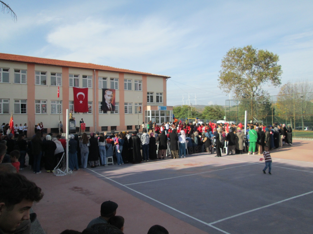 ŞAMLI’DA CUMHURİYETİN 100. YIL KUTLAMALARI MUHTEŞEMDİ
