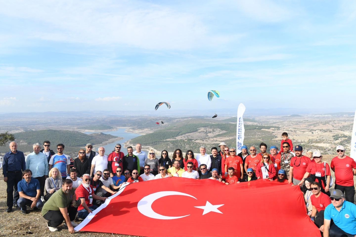 ALTIEYLÜL’DE 100. YIL COŞKUSU