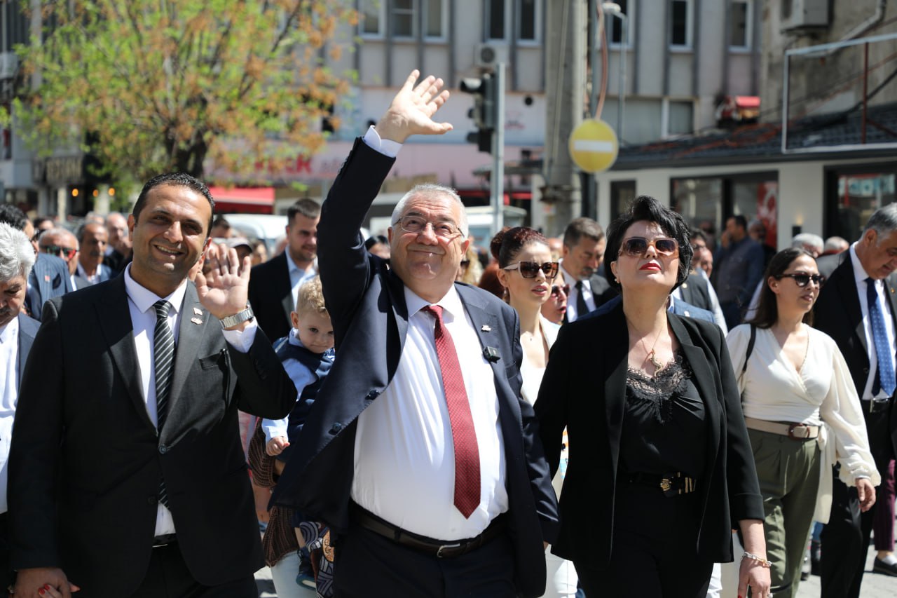 Edremit'te Mehmet Ertaş dönemi başladı