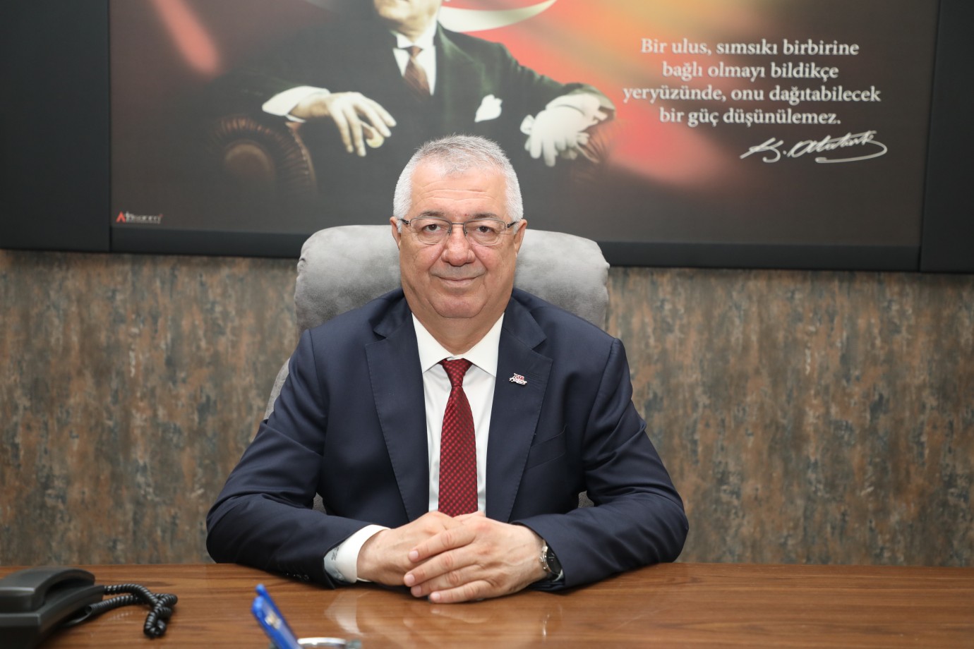Tebrikler yerine öğrencilere burs desteği