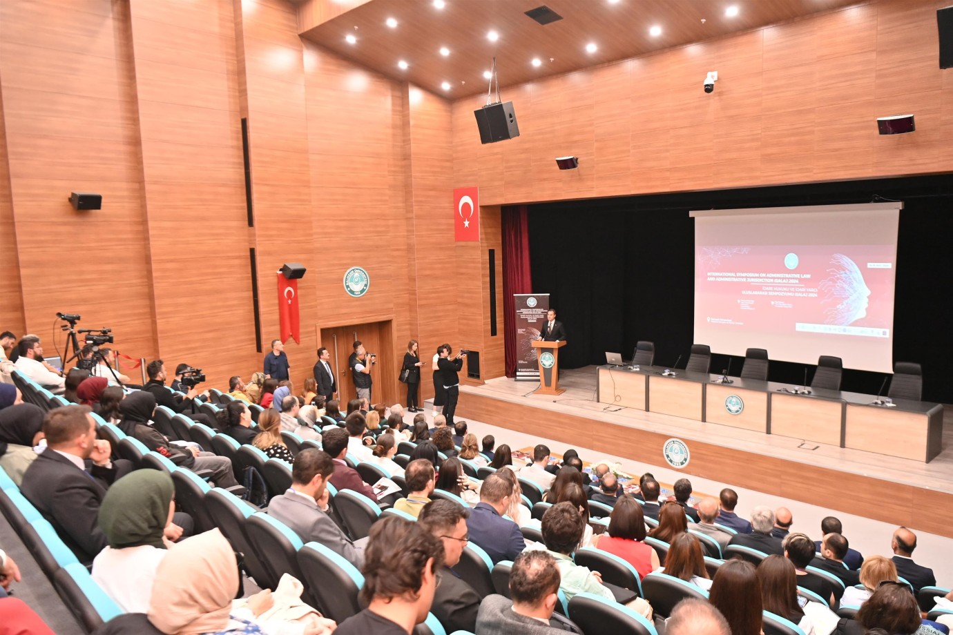 Başkan Akın: Üniversitemizin her zaman yanındayız