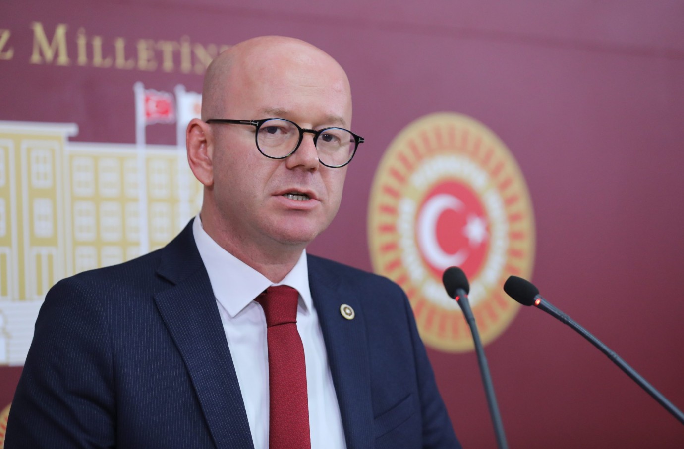 MEZUNİYET GENELGESİ EĞİTİMİN RUHUNA AYKIRIDIR