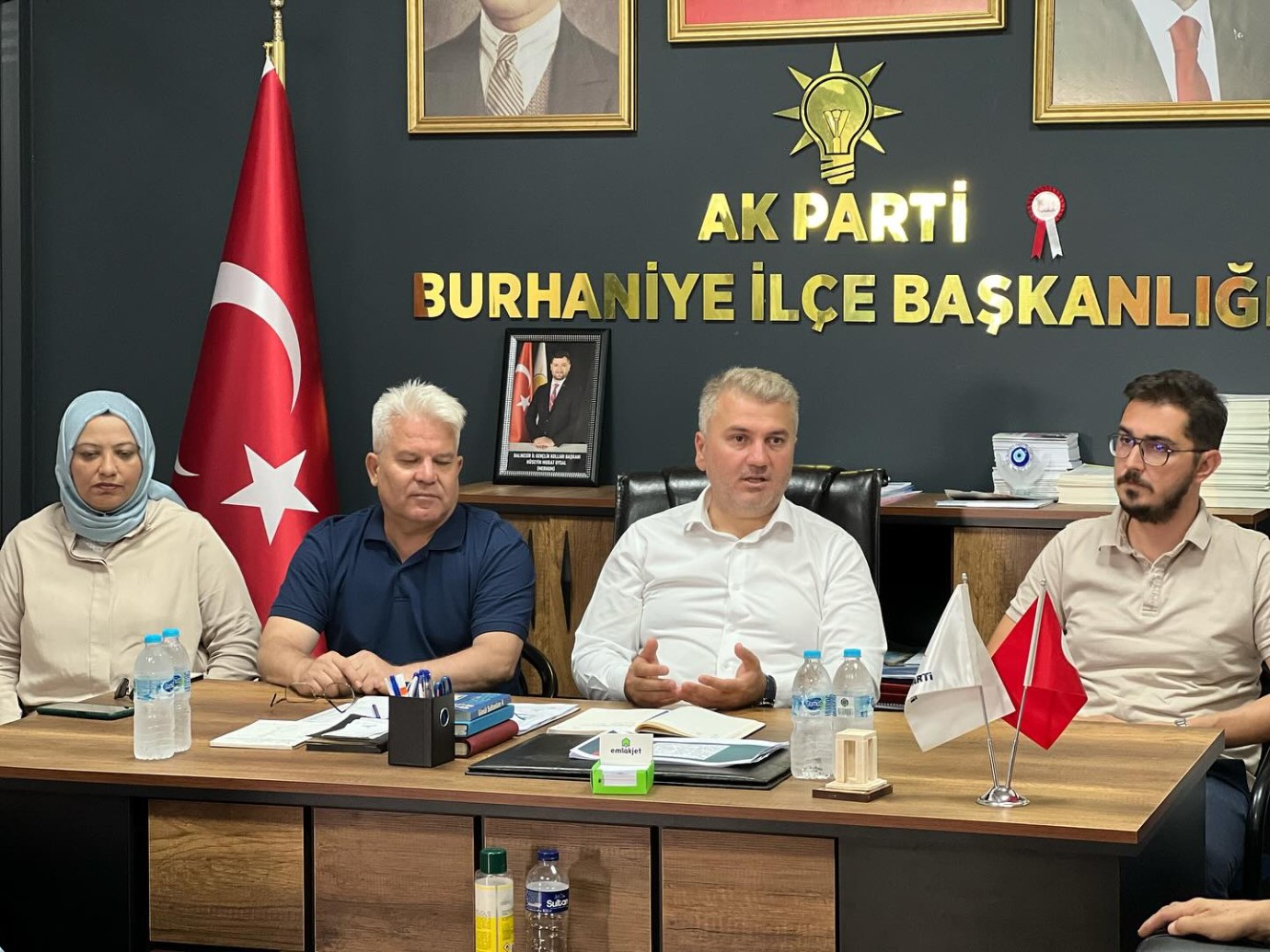 Canbey; “Burhaniye, Balıkesir’in Parlayan Yıldızlarından Biri”
