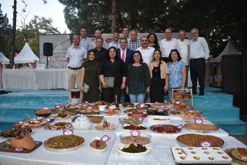 Lezzetler yarıştı