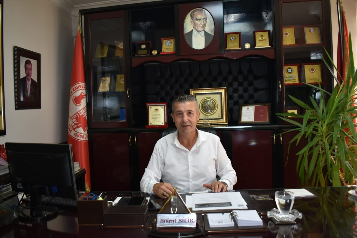 ESNAFIN GÖZÜ MECLİSTE