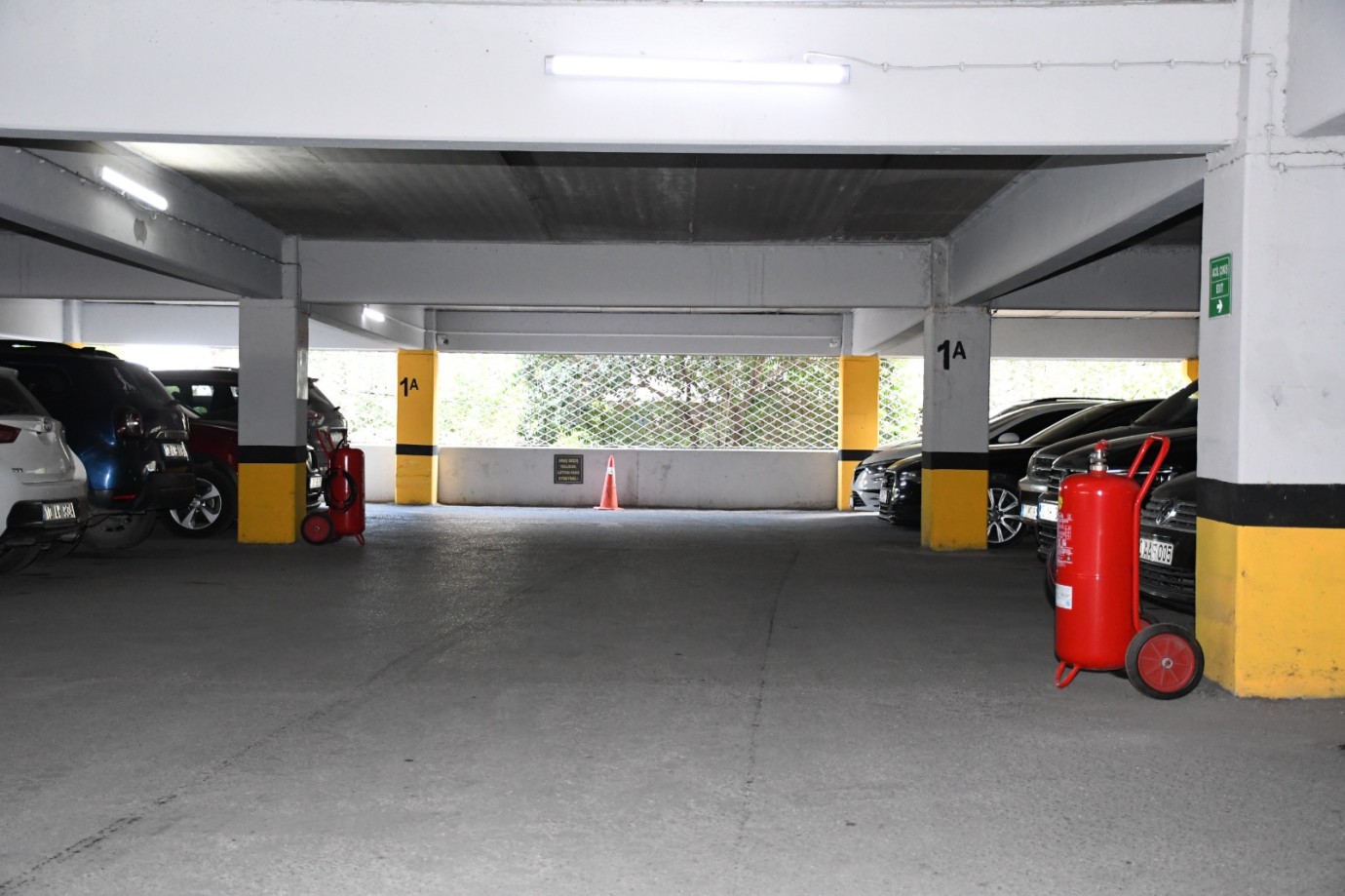 Büyükşehir otoparklarına güvenlik makyajı