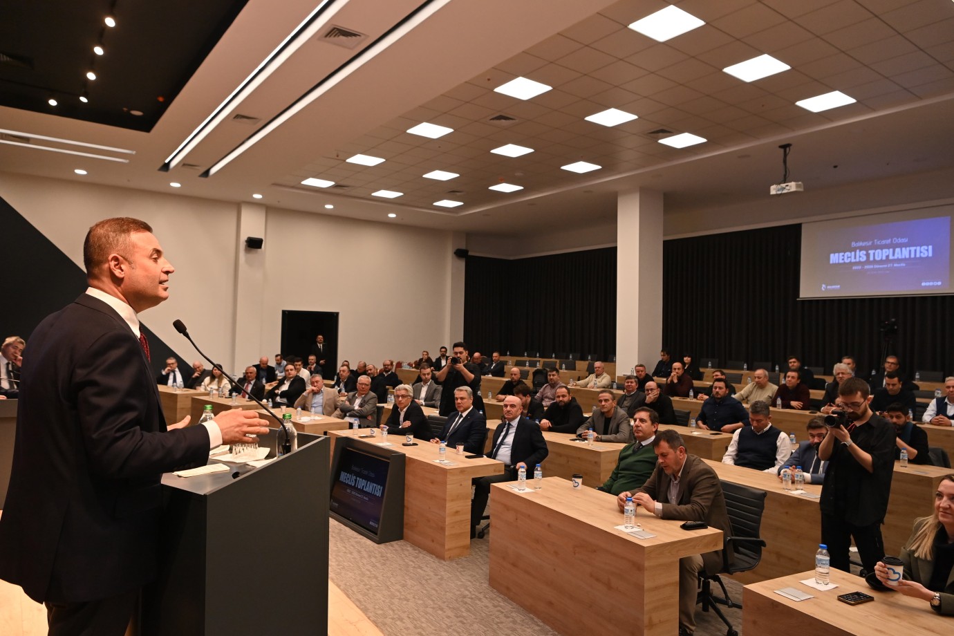Başkan Akın’dan iş dünyasına iş birliği çağrısı
