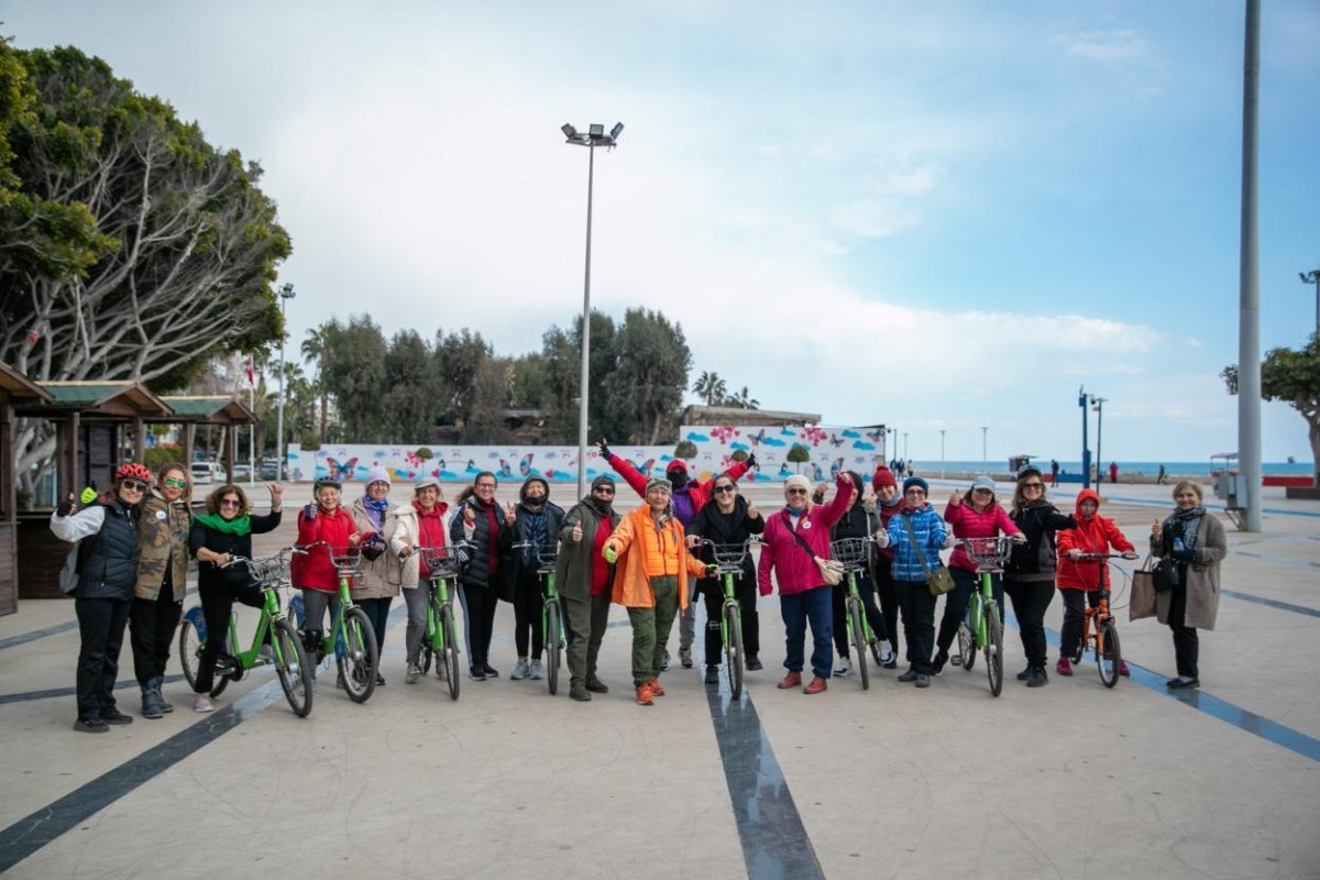 Mersinli Kadınlar Büyükşehir ile Pedal Çeviriyor