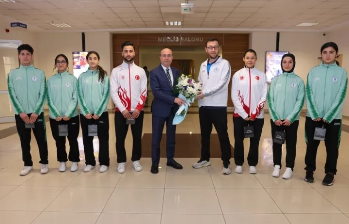 Konya Selçuklu’da Başarılı Sporculardan Başkan Pekyatırmacı’ya Anlamlı Ziyaret