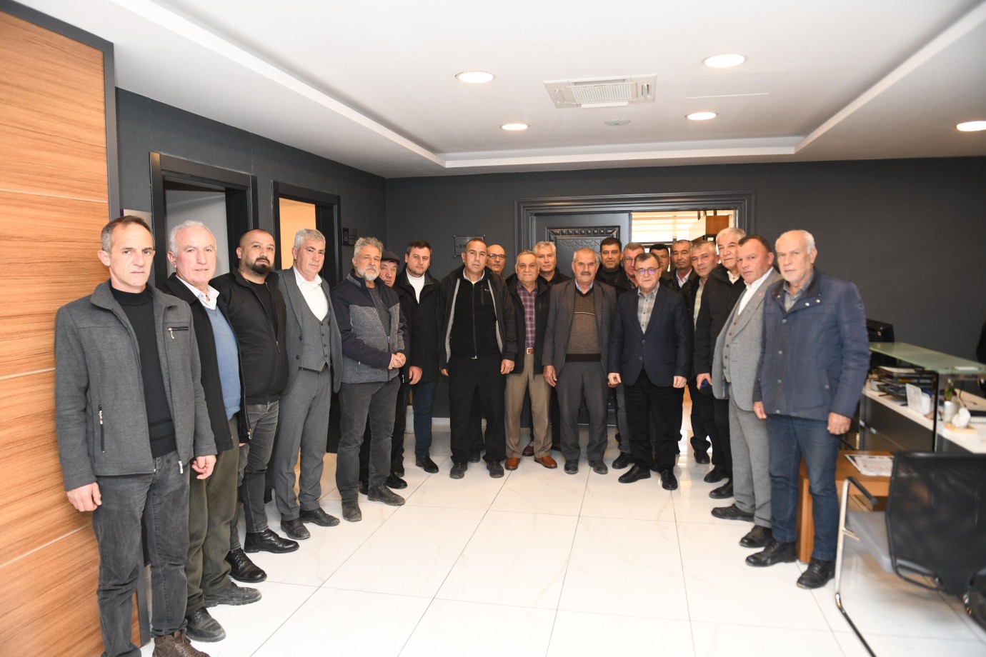 Muhtarlardan, Başkan Şehirli'ye Tebrik Ziyareti