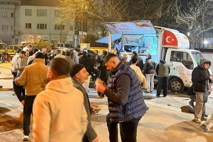 Keşan’da AK Parti’den Hayır Lokması İkramı