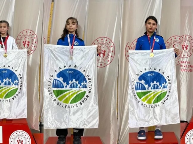 Sakarya'nın Yıldızları, Kütahya’daki Turnuvada Şampiyonluk Yaşadı