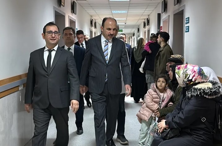 Konya'da Başkan Altay, Hastaları Ziyaret Etti