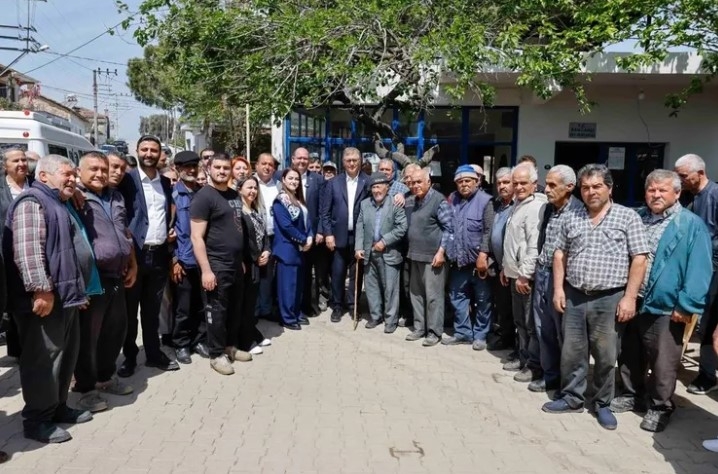 Başkan Tugay, Menderes’in Köylerinde Üreticilerle Bir Araya Geldi