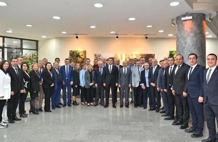 Balıkesir'de Başkan Akın, A Takımına Teşekkür Etti