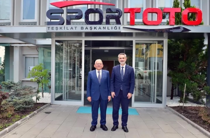 Büyükşehir'den Kayseri’ye Atletizme Destek Yatırımı