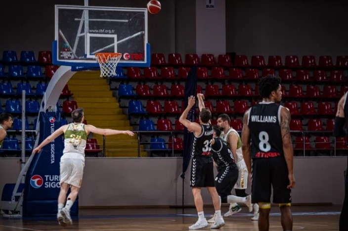 Konya Büyükşehir Belediyespor'dan Play-off Yolunda Kritik Zafer