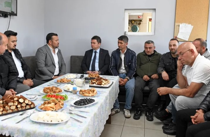 Başkan Aydın, Taksici Esnafıyla Kahvaltıda Bir Araya Geldi