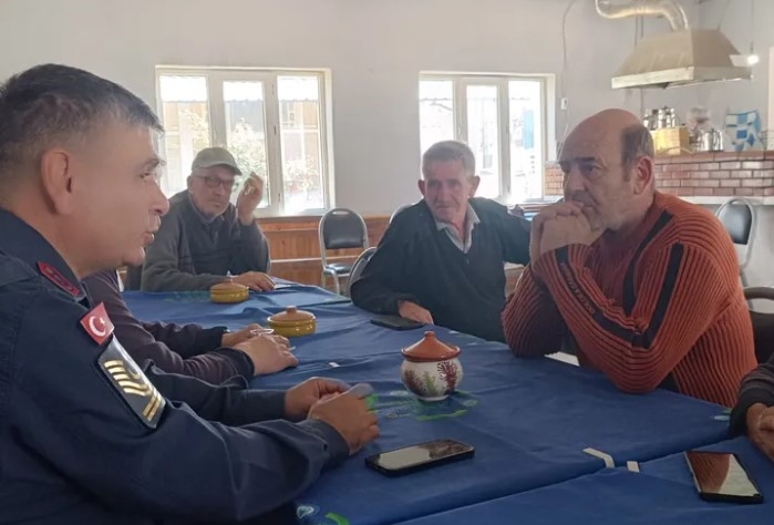 Bilecik Pazaryeri'nde Jandarma Komutanı Köyde Alarm Verdi