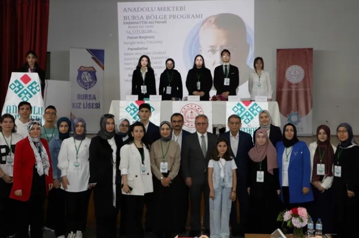 Bursa’da Edebiyat Rüzgârı: Yazar Okumaları Paneli Gerçekleşti