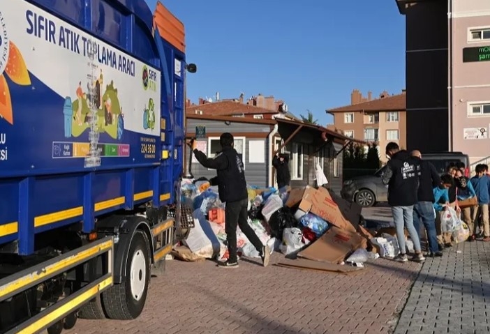 Selçuklu'da Sıfır Atık Yarışı: Okullardan 222 Bin Kilo Atık Toplandı