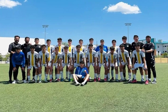 Talas Belediyespor Kayseri’de Yine Şampiyonluğa Ulaştı