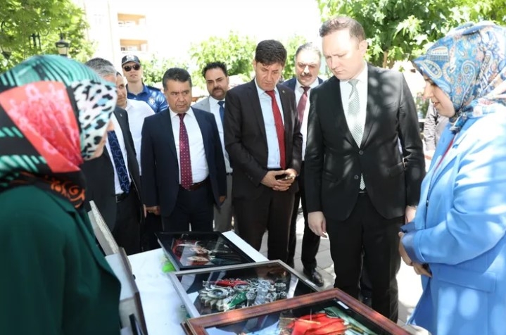 Yeşilli’de Etkileşimli Yıl Sonu Sergisine Yoğun İlgi