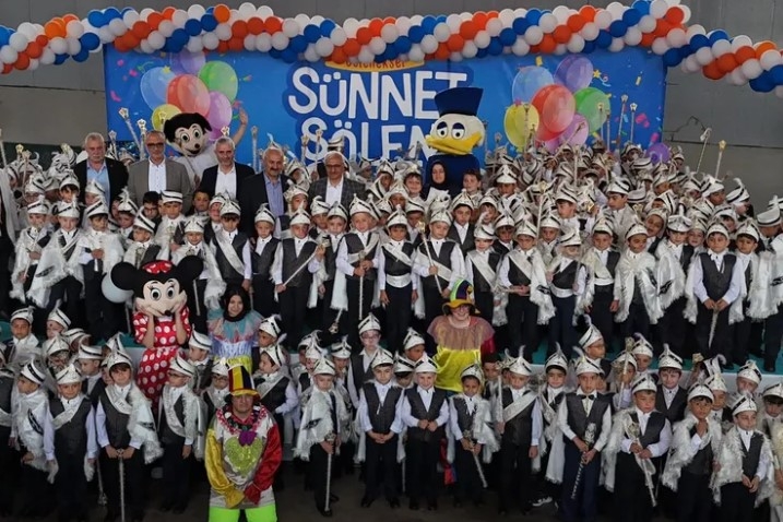 Gebze Belediyesi’nin Geleneksel Sünnet Şöleni Coşkuyla Gerçekleşti