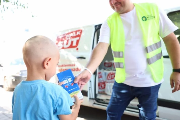 Halk Süt Projesi ile On Binlerce Çocuğa Temel Destek Sağlanıyor