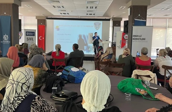 65 Yaş Üstü Bireylere Eğitim: &Prime;Hayatın İçindeyim&Prime; Projesi Devam Ediyor
