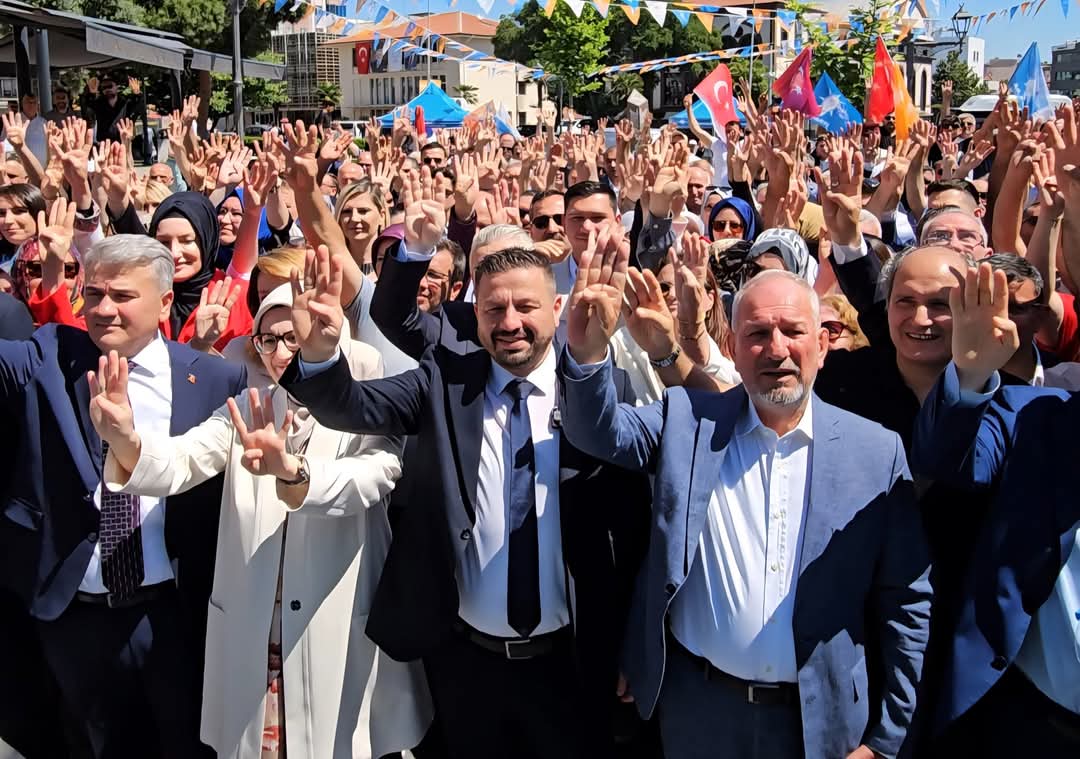 AK Parti Balıkesir Teşkilatı Bayramlaştı