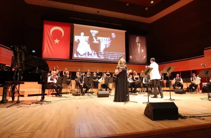 “Cumhuriyetin Sesi” Müzeyyen Senar’a Anma Konseri
