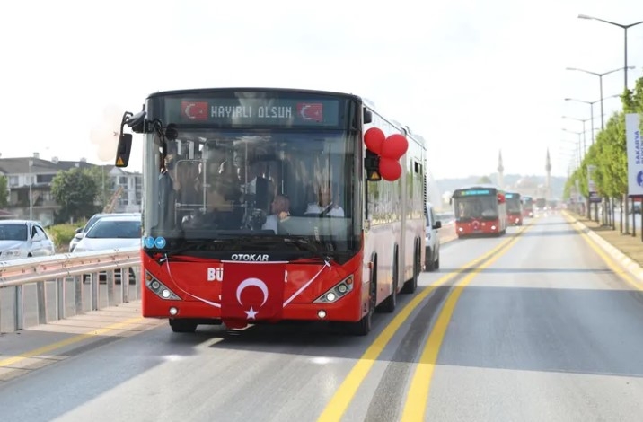 Sakarya’da Ulaşımda Yeni Dönem: Metrobüs Hattı Hizmete Girdi