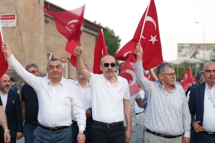 Kayseri İş Dünyası Demokrasi Nöbetinde Yerini Aldı