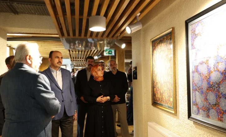 Başkan Altay, Meydan Evleri’ndeki Sanat Sergilerini Ziyaret Etti
