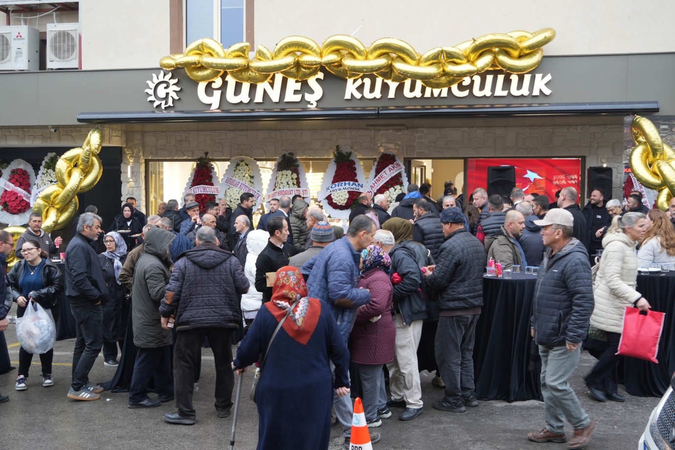 GÜNEŞ KUYUMCULUK YENİ YERİNDE