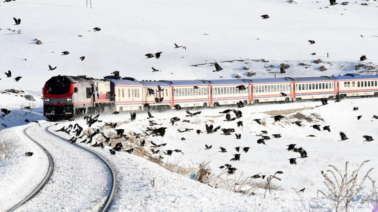 Turistik Doğu Ekspresi Sezonun İlk Seferiyle Kars’ta