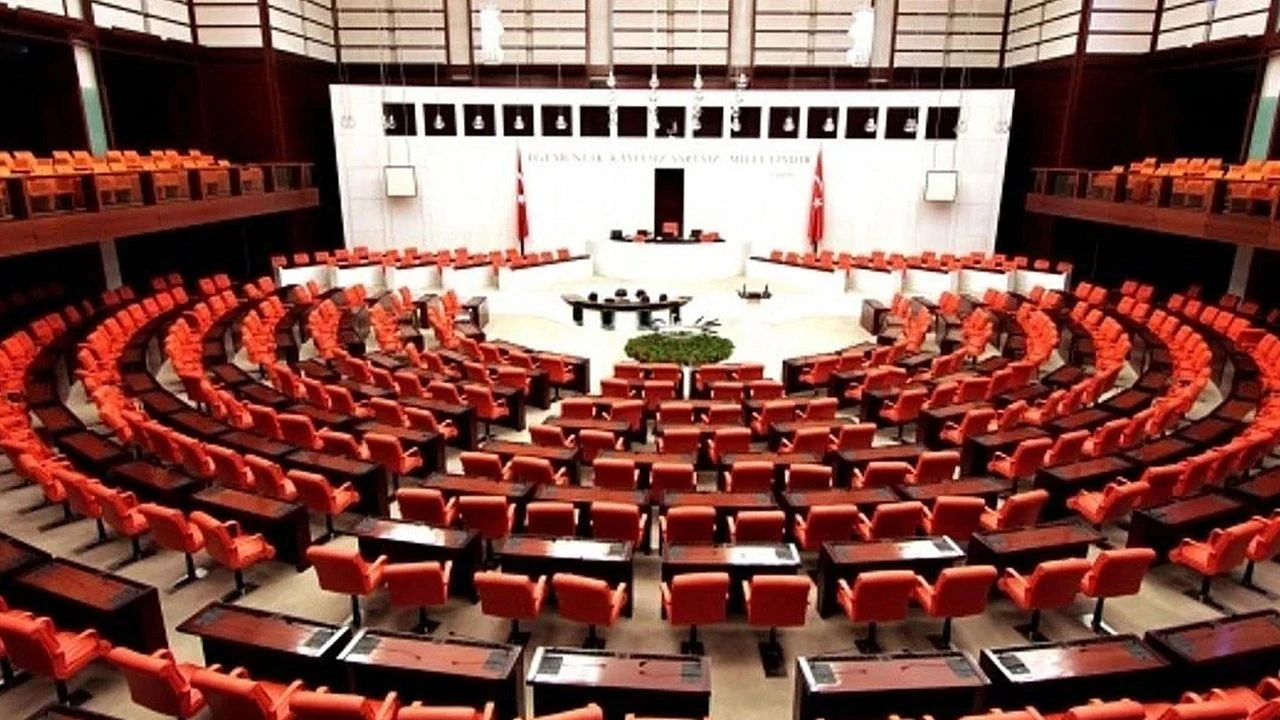 TBMM’de Bu Hafta: Trafikte Cezalar Artıyor, Milli Parklara Yeni Düzenleme