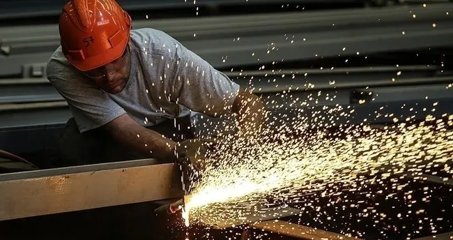 TÜİK: Aralık 2025’te Sanayi Üretimi Aylık Arttı, İmalatta Yıllık Düşüş Sürüyor