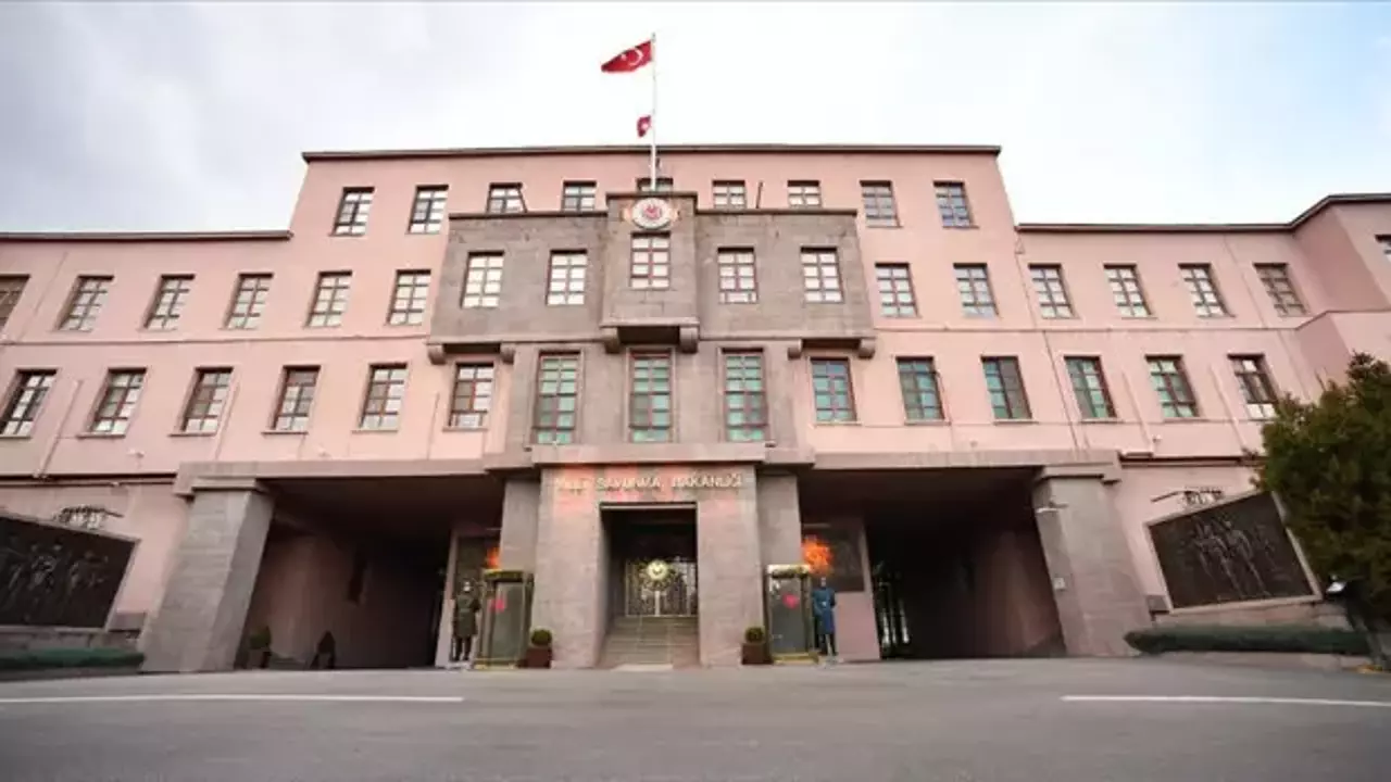 MSB: Hudut ve Hava Sahası Güvenliğimiz Kararlılıkla Sağlanıyor