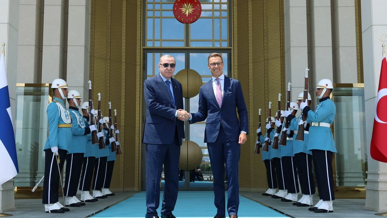 Erdoğan, NATO Zirvesi Kapsamında Finlandiya Cumhurbaşkanı Stubb ile Görüştü