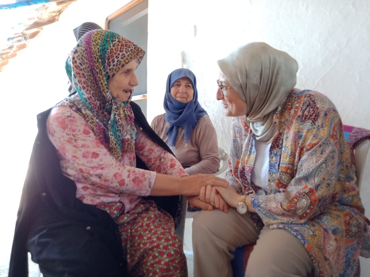 Belgin Uygur İlçe Ziyaretlerine Devam Ediyor