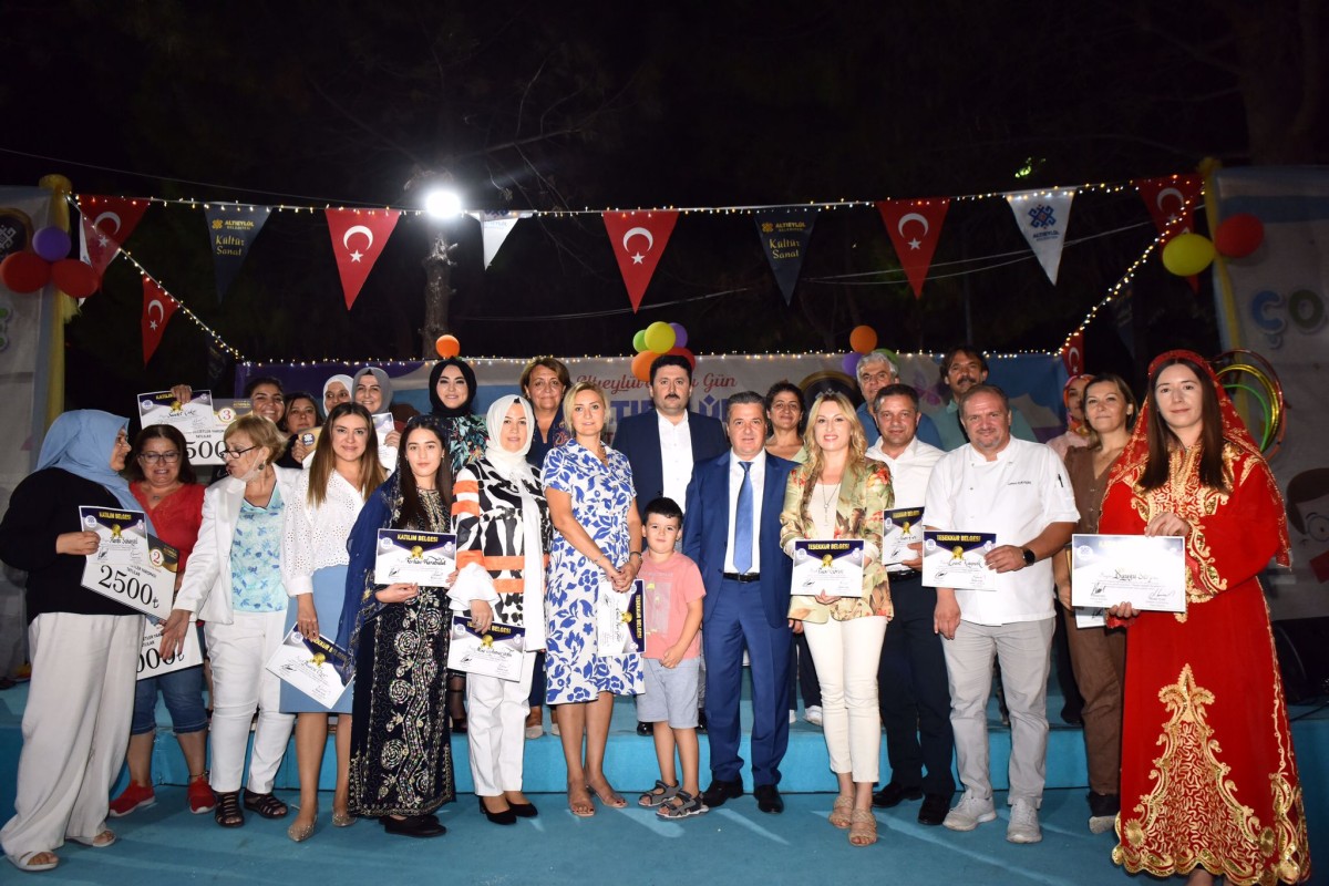 YÖRESEL LEZZETLER ALTIEYLÜL’DE BULUŞTU