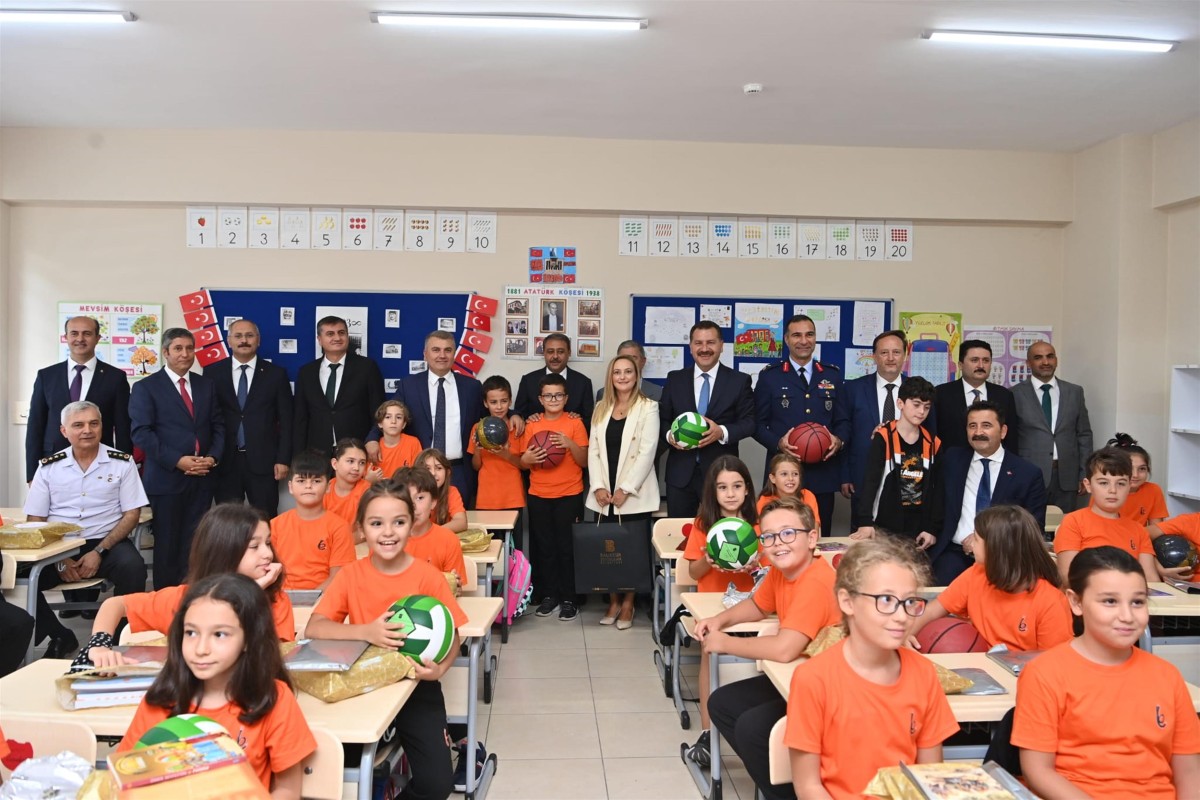 İlk ders zili çaldı
