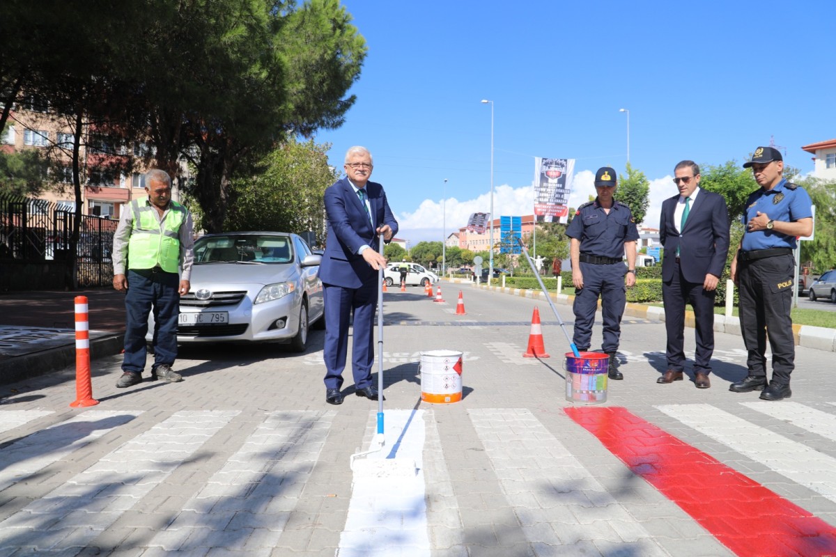 BURHANİYE’DE “ÖNCE YAYA”