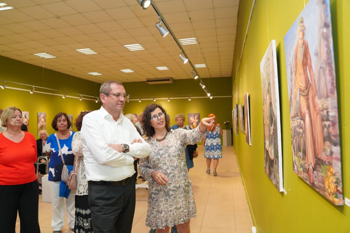 RESSAM MELİKE YAŞA’DAN “TANRIÇA ŞAHMERAN” RESİM SERGİSİ